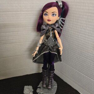 ❤ Ever After High Raven Queen Dragon Games with Stand & Brush